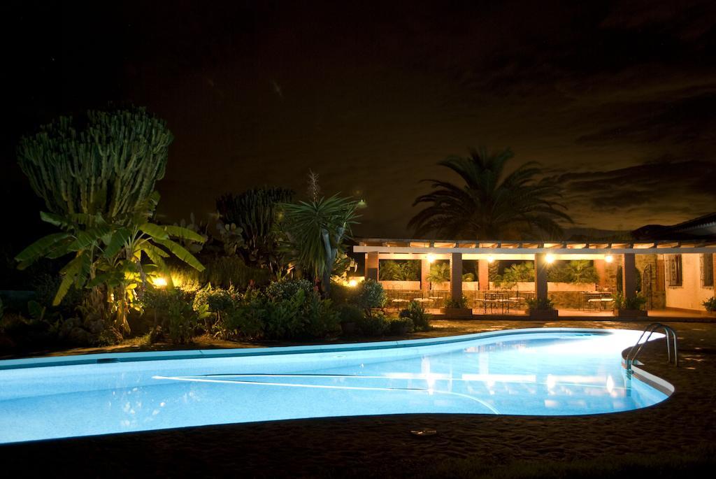 Hôtel Cortijo La Luna à Almuñécar Extérieur photo